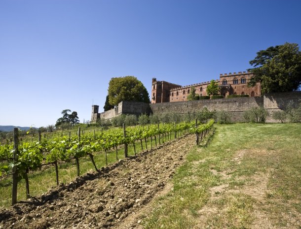 castello di brolio toscane.jpg