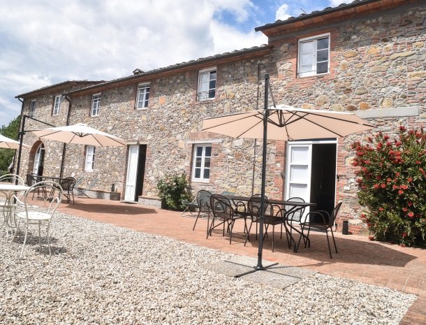 colledibordocheo-lucca-appartementen-terras.jpg