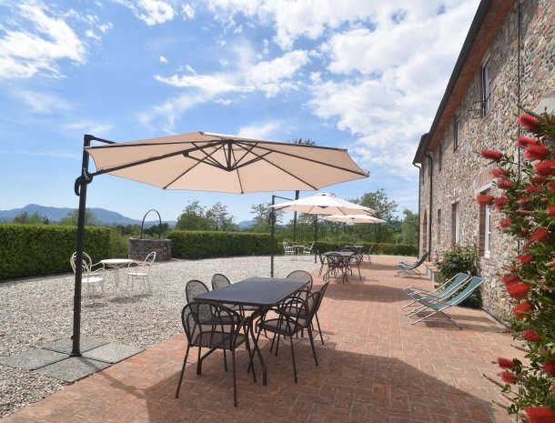colledibordocheo-lucca-appartement-terras.jpg