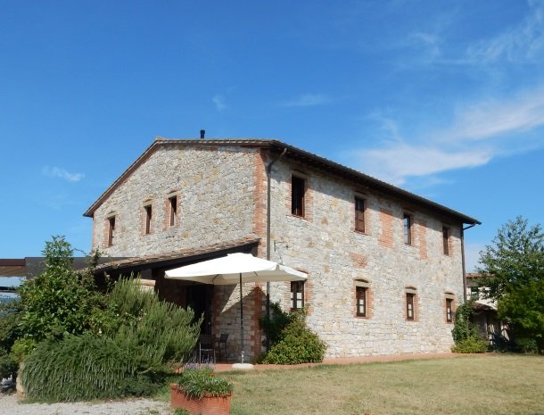 agriturismo gatto giallo montegabbione huis.jpg