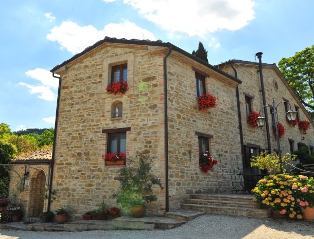 agriturismo-gli-ulivi-cingoli-marche.jpg