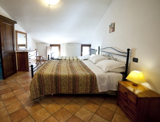 agriturismo-gli-ulivi-cingoli-kamer2.jpg