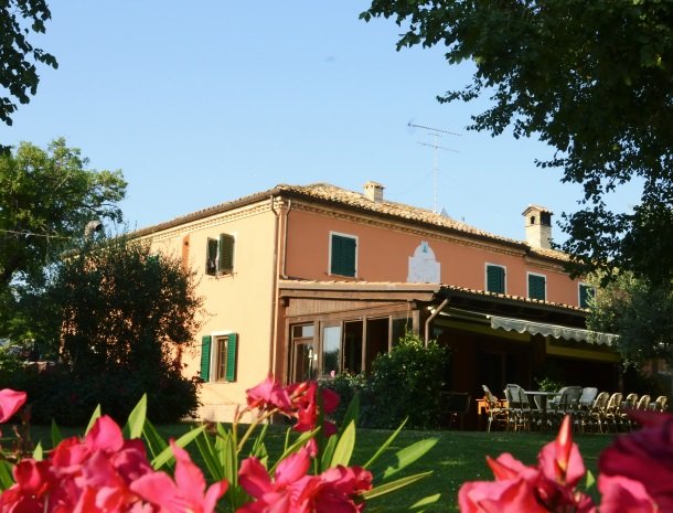 agriturismo-divin-amore-marche-tuin-huis.jpg