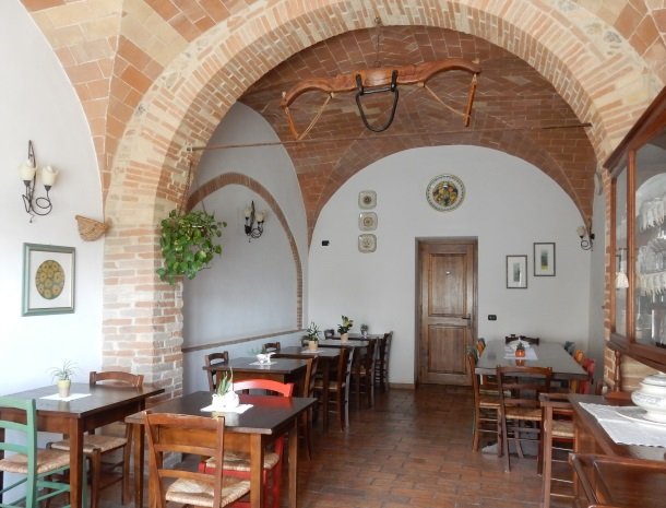 agriturismo-il-casolare-di-bucciano-sangimignano-restaurant.jpg