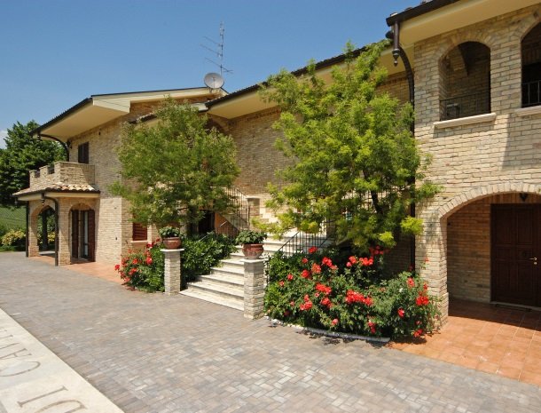 agriturismo-il-crinale-marche-huis.jpg