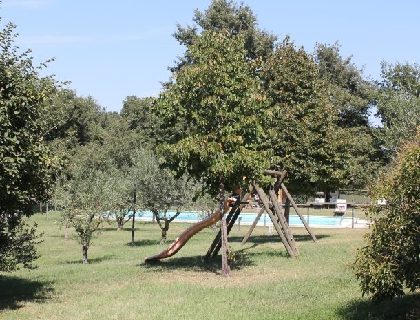 agriturismo-il-felcino-umbrie-speeltuin-zwembad.jpg