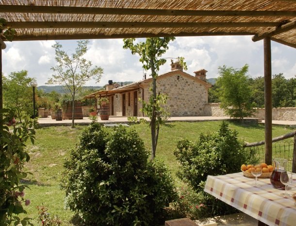 agriturismo-il-felcino-umbrie-appartement-terras.jpg