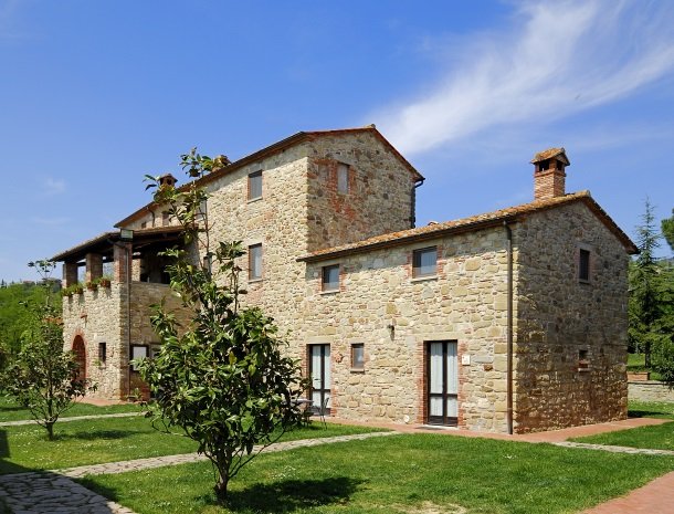 la-casa-colonica-tuoro-sul-trasimeno-appartementen-umbrie.jpg