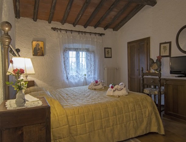 hotel-salivolpi-castellina-in-chianti-slaapkamer3.jpg