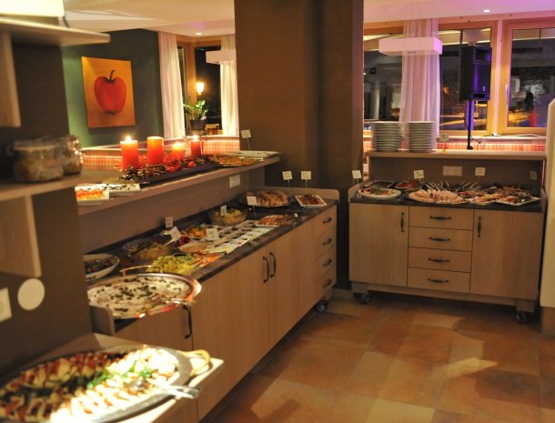 hotel arlberger_buffet.jpg