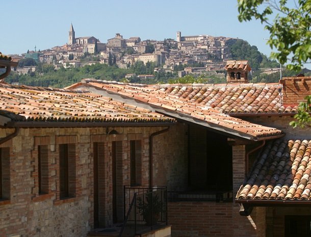 agriturismo casale delle lucrezie-uitzicht-todi.jpg