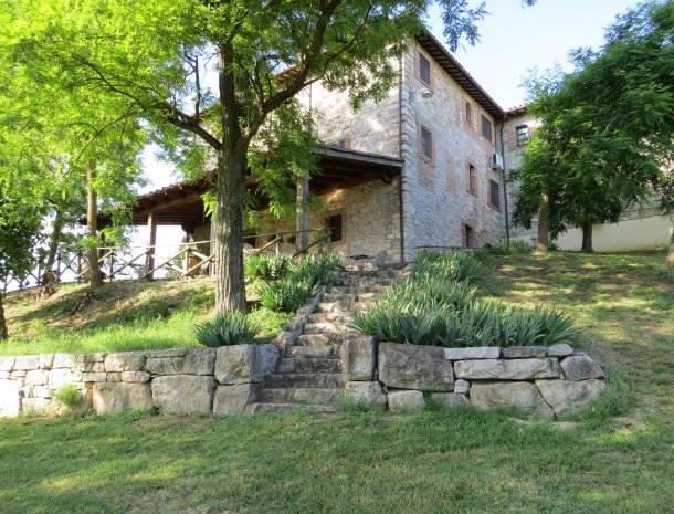 agriturismo casale delle lucrezie-todi-huis.jpg