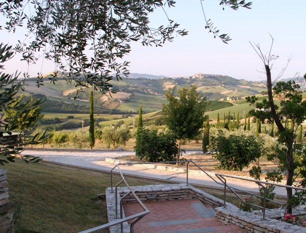 fattoria-marchetti-marche-uitzicht.jpg