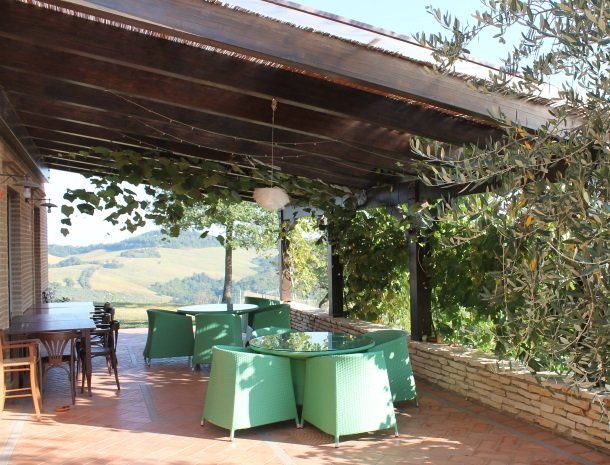 fattoria-marchetti-marche-terras.jpg