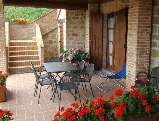 case-vacanze-casalta-gubbio-terras.jpg