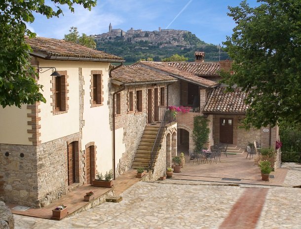 agriturismo casale delle lucrezie – todi.jpg