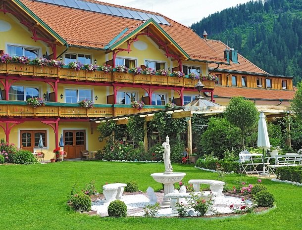 5 ferners-rosenhof-murau-overzicht-hotel.jpg