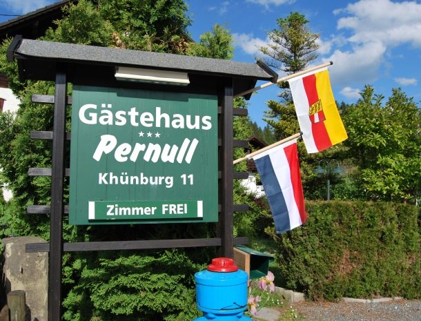 gastehaus-pernull-bord.jpg