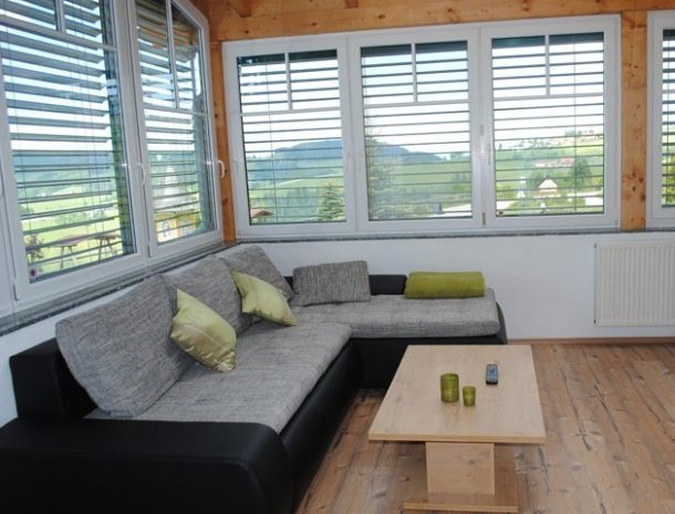 petschnighof-diex-kamer-bank.jpg