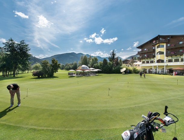 hotel-zum-jungen-romer-radstadt-golfspeler.jpg