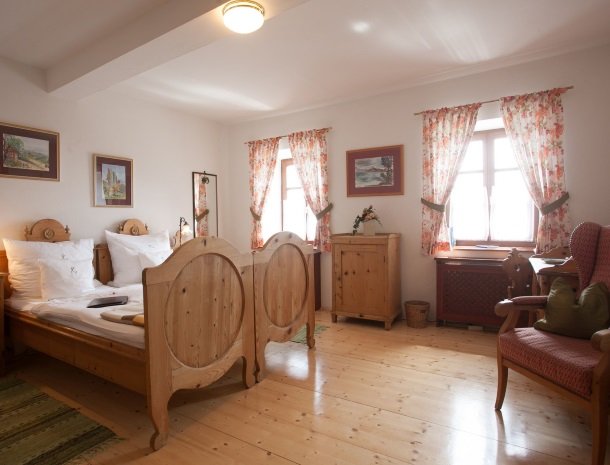 weingut-rebenhof-wijngebied-steiermark-kamer.jpg