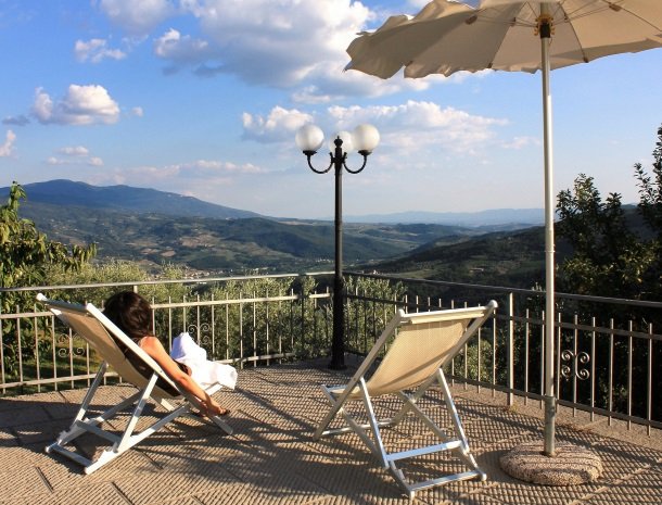 agriturismo-il-giardino-toscane-ligstoelen.jpg