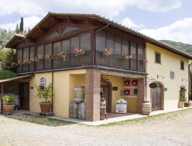 agriturismo santo stefano-castiglion-fiorentino-wijnhuis.jpg