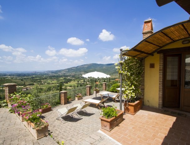 agriturismo santo stefano-castiglion-fiorentino-uitzichtdal.jpg