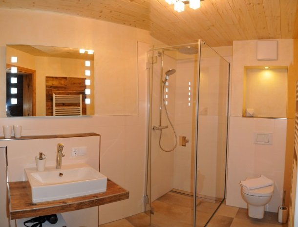ferienwohnung petz-badkamer.jpg