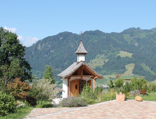 mitterbichlhof-sankt-johann-kerk.jpg