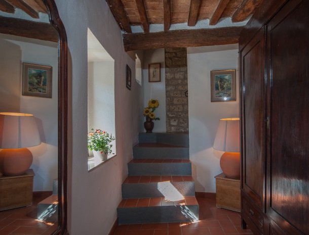 podere-san-lorenzo-volterra-trappetje.jpg