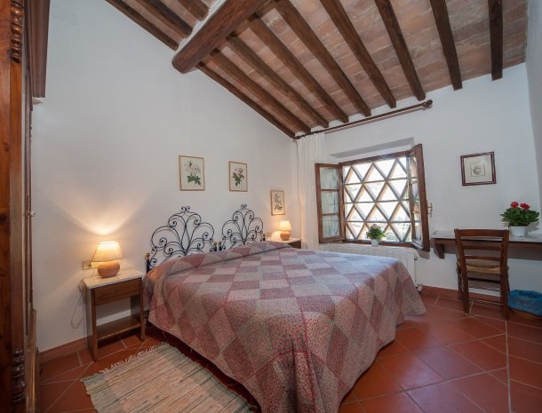 podere-san-lorenzo-volterra-slaapkamer-2.jpg