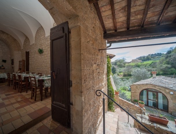 podere-san-lorenzo-volterra-ingang-ontbijt.jpg