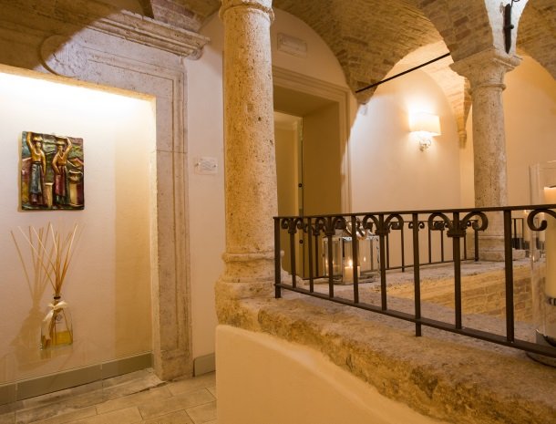 palazzo dei marcanti-hal.jpg