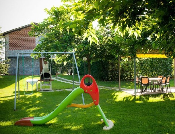 agriturismo casolare lucchese-tuin.jpg