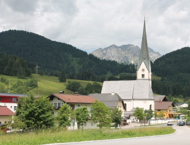 hotel das waldheim-kerk.jpg