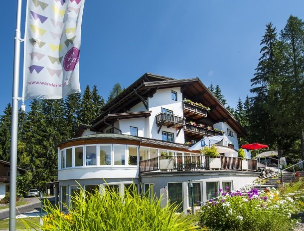 hotel das waldheim-huisterras.jpg