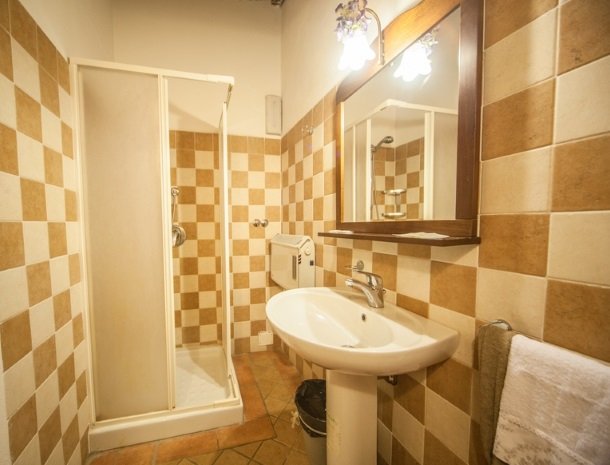 villa-otium-volterra-badkamer.jpg