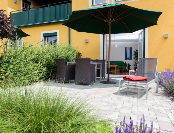 zirbenland-steiermark-appartementen-terras.jpg