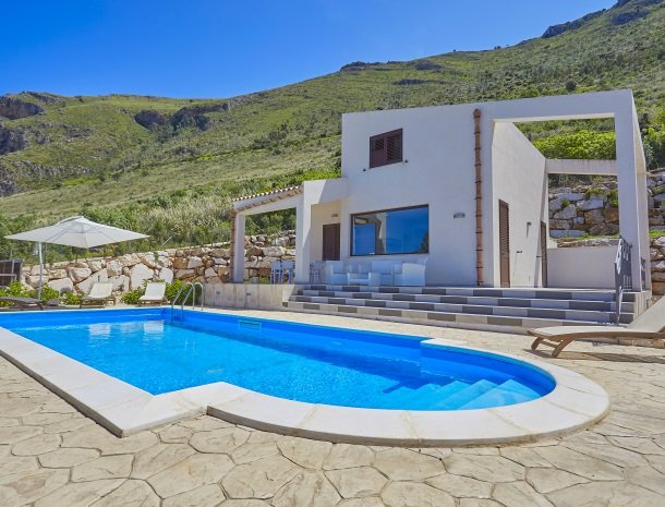 villa-daniela-sicilie-villa-met-zwembad.jpg