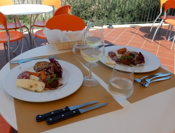 agriturismo-parco-nonna-betty-lunch.jpg
