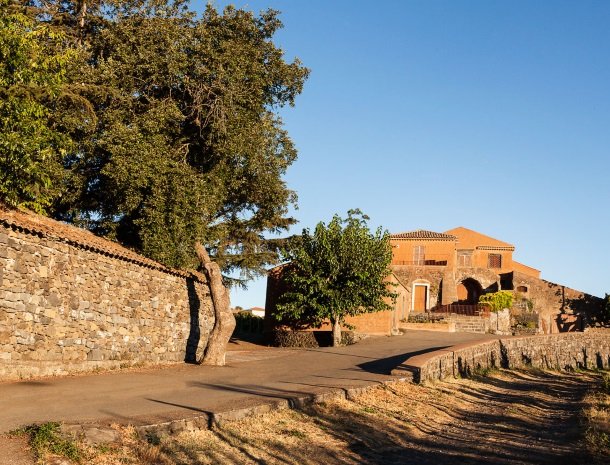 tenuta scilio linguaglossa etna wijnhuis.jpg
