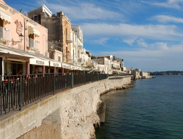 siracusa lungomare.jpg