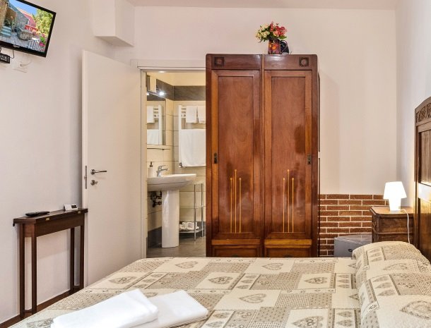 casale poggio del tiglio sicilie kamer felci.jpg