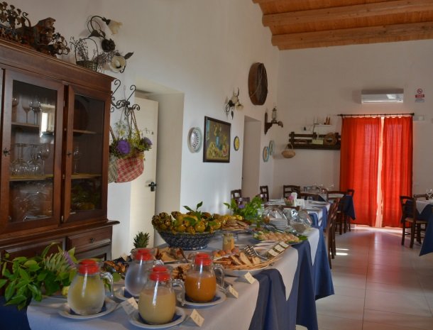 agriturismo le zagare di vendicari ontbijtbuffet.jpg