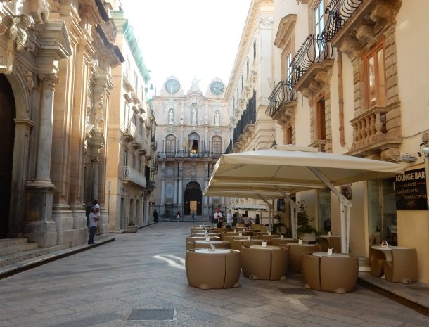 trapani corso vittorio emanuele overdag.jpg