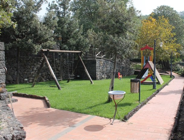 le cisterne-adrano-etna-speeltuin.jpg