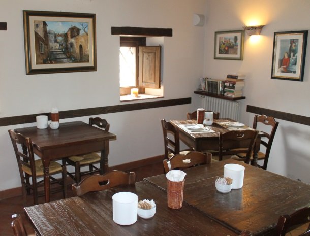 le cisterne-adrano-etna-ontbijttafels.jpg