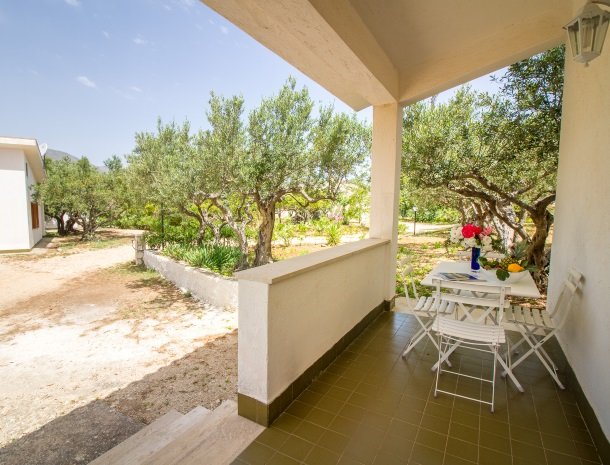 casale la macina-scopello-terras-bungalow.jpg