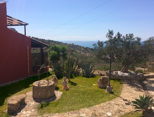 residence-la-luna-nel-pozzo-sciacca-zijkant-zee.jpg